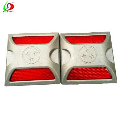 Red Aluminum Cats Eyes Color of Cats Eyes Road Stud on Motorway